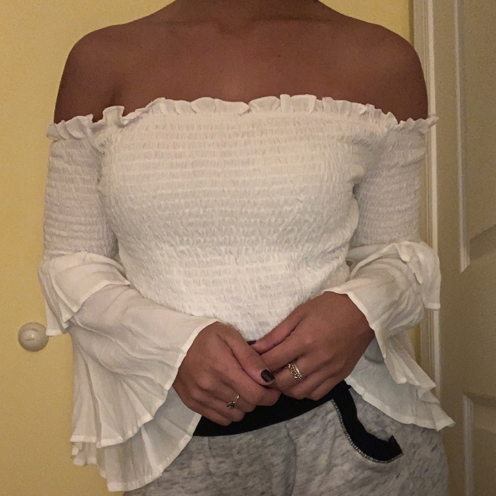 Off the shoulder blouse ✨